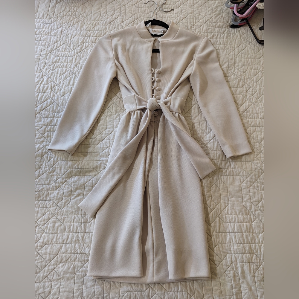 Leslie Fay Original Cream Button Down Dress Size 2-4